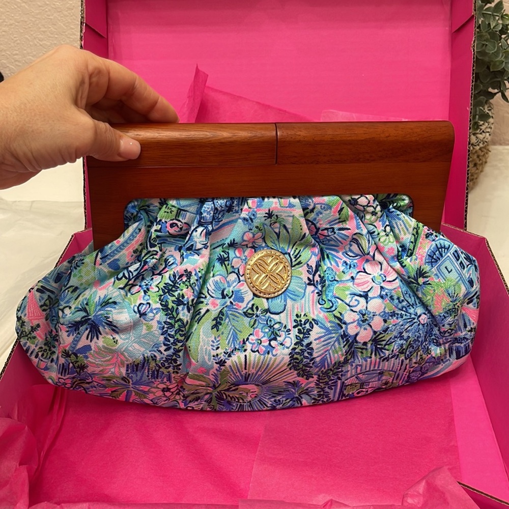 Lilly Pulitzer Lilly’s House Bermuda Clutch handbag NEW 2025